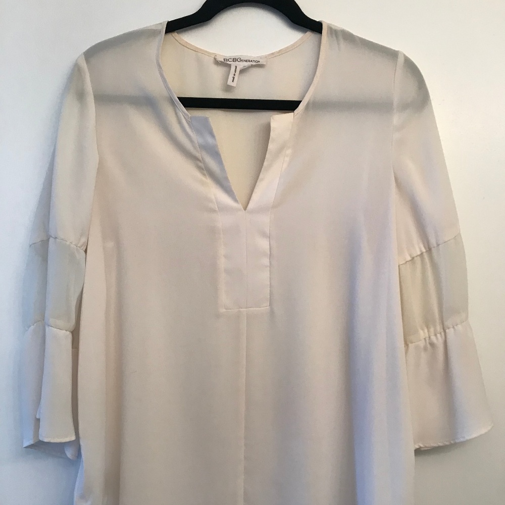 BCBGeneration Boho V Neck Tunic Blouse Size M